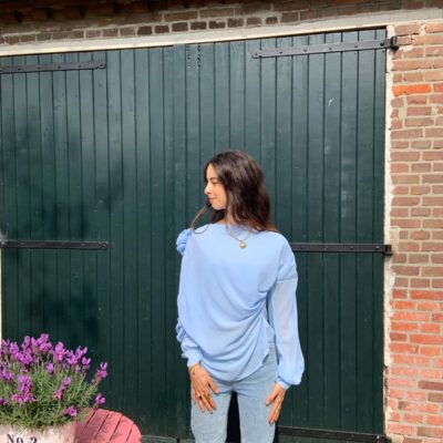 Off schoulder blouse met roos