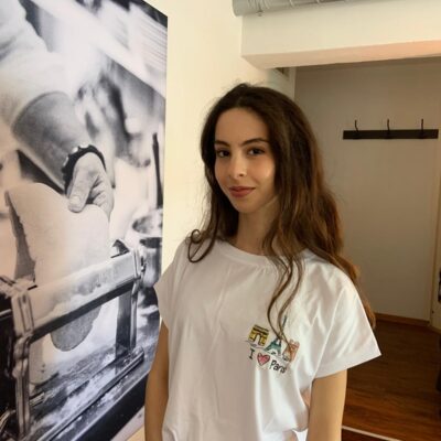 T-shirts Love Paris